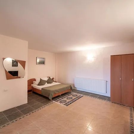 בית הארחה Casa Parmac