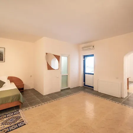בית הארחה Casa Parmac *